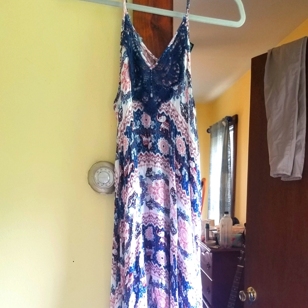 Rue21 boho sundress with spaghetti straps 🌻🐘